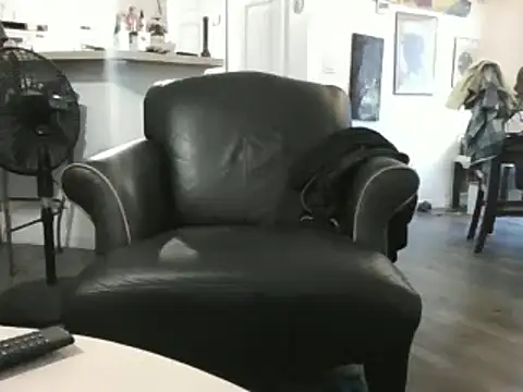Snapshot of Yankeedave420 chatting on 02-17-25, 10:03 Yankeedave420 online show from 02-17-25, 10:03