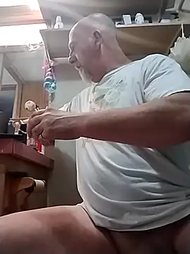 Yankeedave420 online show from 04-24-26, 07:33