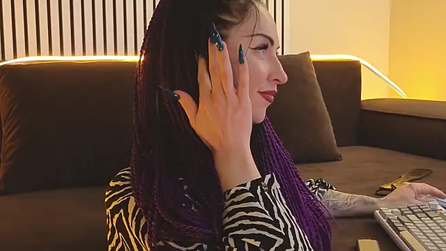 Snapshot of lily_conor chatting on 03-23-25, 12:36 lily conor online show from 03-23-25, 12:36