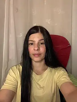 Snapshot of Estefani_32 chatting on 06-23-26, 12:41 Estefani 32 online show from 06-23-26, 12:41