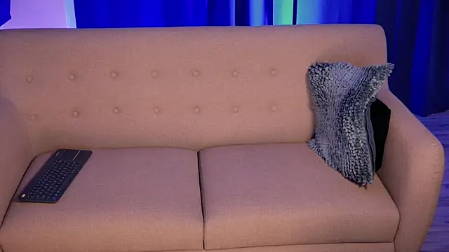 Liam V online show from 09-30-25, 02:38