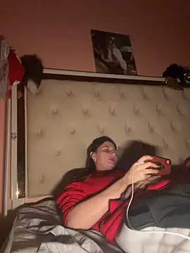 Flossy Vettie online show from 11-19-25, 03:28