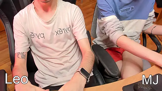 Snapshot of teelimata chatting on 02-19-25, 10:12 teelimata online show from 02-19-25, 10:12