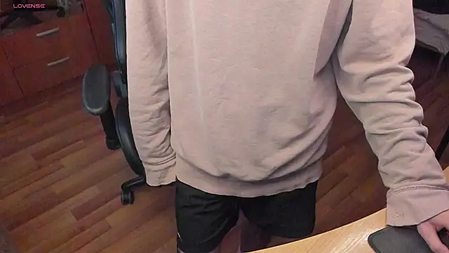 Snapshot of teelimata chatting on 10-01-25, 02:45 teelimata online show from 10-01-25, 02:45