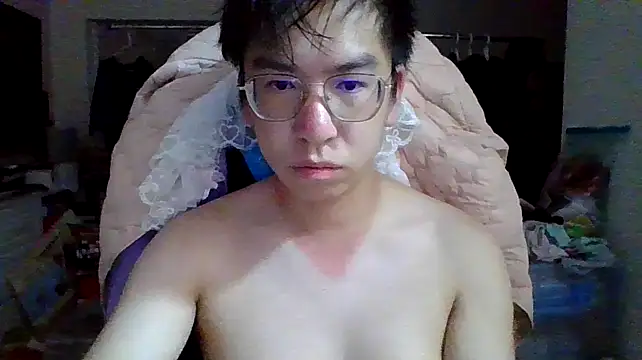 Snapshot of charlie_xdd chatting on 03-04-25, 10:57 charlie xdd online show from 03-04-25, 10:57