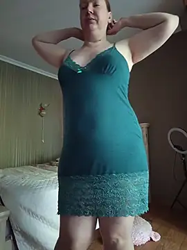 Snapshot of GoddessLara chatting on 06-10-26, 11:24 GoddessLara online show from 06-10-26, 11:24