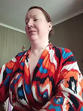Snapshot of GoddessLara chatting on 06-12-26, 01:37 GoddessLara online show from 06-12-26, 01:37