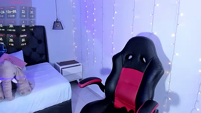 AMELIELEONE online show from 02-04-25, 11:38