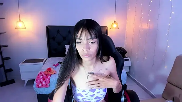 AMELIELEONE online show from 02-17-25, 01:10