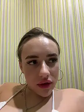 Lisaaan online show from 12-21-24, 09:36