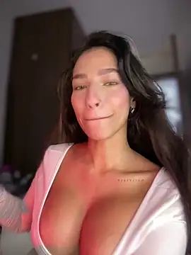 DulceLenns online show from 12-21-25, 06:48