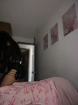 DulceLenns online show from 03-26-26, 08:36