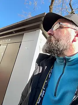 Snapshot of jim470 chatting on 02-01-25, 02:34 jim470 online show from 02-01-25, 02:34