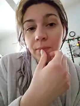 Snapshot of ScarletCallings420 chatting on 12-22-24, 09:20 ScarletCallings420 online show from 12-22-24, 09:20