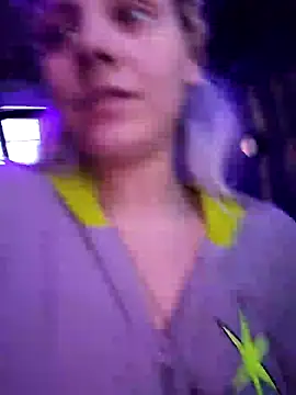 Snapshot of ScarletCallings420 chatting on 01-28-25, 08:04 ScarletCallings420 online show from 01-28-25, 08:04