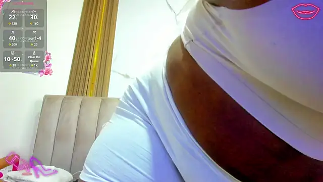 Snapshot of CristinSexy chatting on 07-10-26, 11:02 CristinSexy online show from 07-10-26, 11:02
