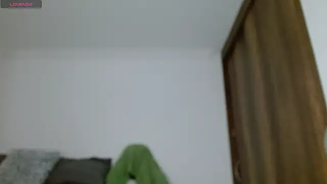 Noah jhonsonn online show from 02-10-25, 01:22