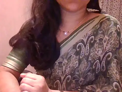 Snapshot of Pinky_4 chatting on 06-12-26, 02:27 Pinky 4 online show from 06-12-26, 02:27