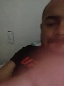 Snapshot of SirCrespo24 chatting on 06-11-26, 04:43 SirCrespo24 online show from 06-11-26, 04:43