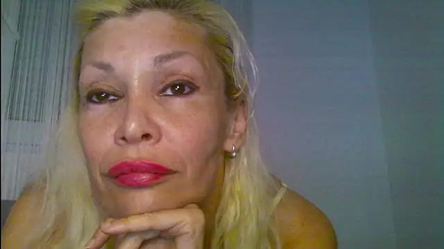 Snapshot of EvaaMina chatting on 06-14-26, 03:14 EvaaMina online show from 06-14-26, 03:14