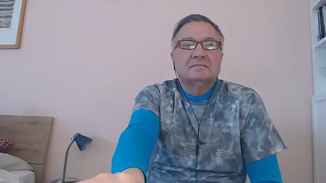 YOU6me online show from 10-04-25, 02:37