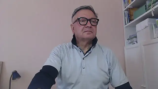 YOU6me online show from 05-26-26, 08:43