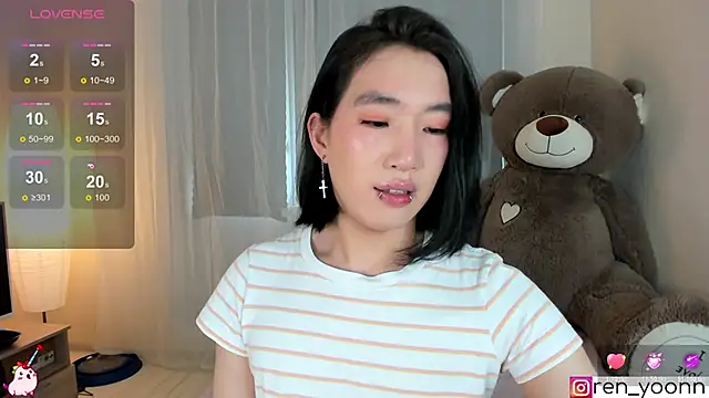 Snapshot of Ren_yoon chatting on 05-28-26, 01:41 Ren yoon online show from 05-28-26, 01:41