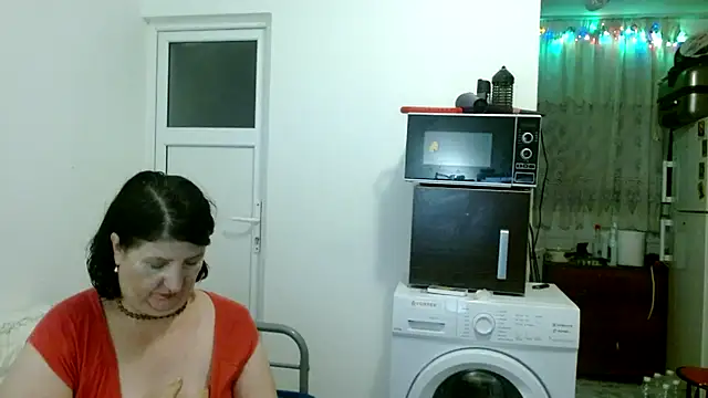 Snapshot of RidemerafSuzana chatting on 12-04-24, 06:28 RidemerafSuzana online show from 12-04-24, 06:28