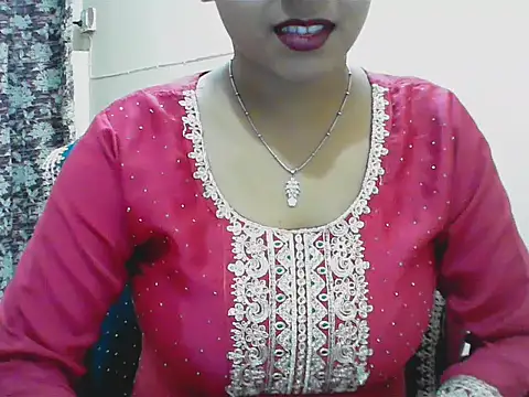 LovingPihu online show from 05-12-26, 05:37