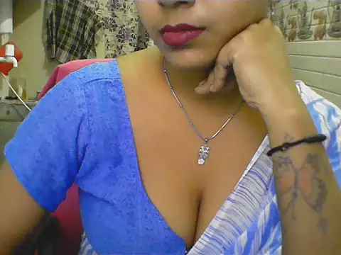 LovingPihu online show from 05-27-26, 06:10