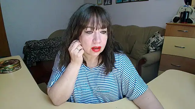 Lucretia Goldi  online show from 02-10-26, 09:41