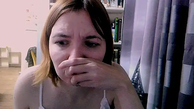 BrattyFoxyGirl online show from 02-15-25, 07:50