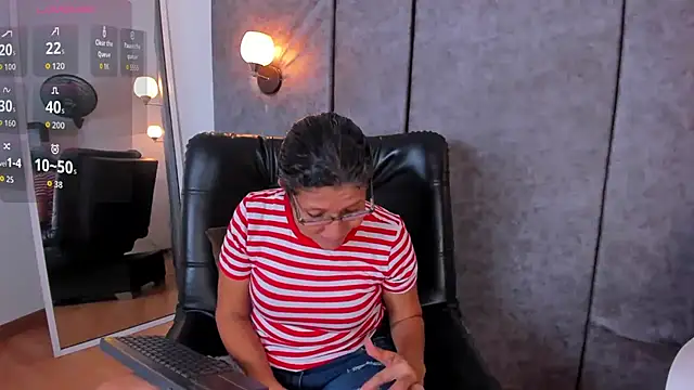 Snapshot of Keyla_Milf chatting on 05-07-26, 10:59 Keyla Milf online show from 05-07-26, 10:59