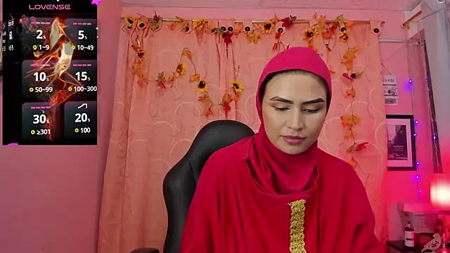 Snapshot of DarshaKhemu chatting on 12-26-24, 08:32 DarshaKhemu online show from 12-26-24, 08:32