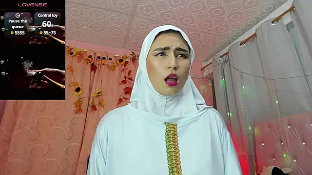 Snapshot of DarshaKhemu chatting on 02-07-25, 11:55 DarshaKhemu online show from 02-07-25, 11:55