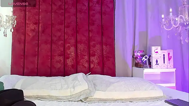 Selenee- online show from 12-20-25, 01:18