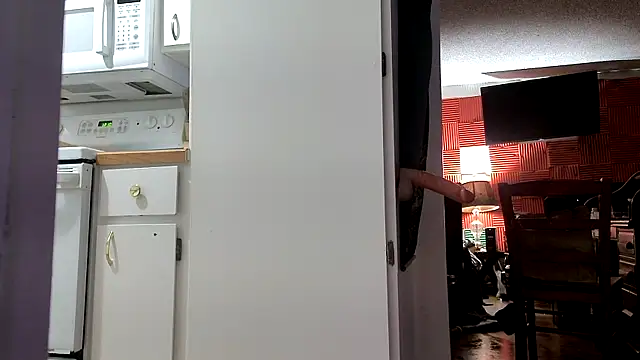 Snapshot of TheHellBilly chatting on 12-05-25, 07:10 TheHellBilly online show from 12-05-25, 07:10