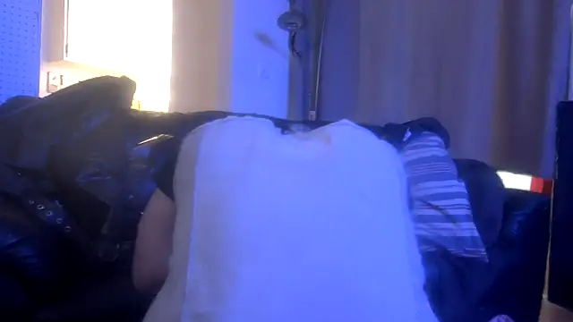 Snapshot of TheHellBilly chatting on 02-12-26, 03:18 TheHellBilly online show from 02-12-26, 03:18