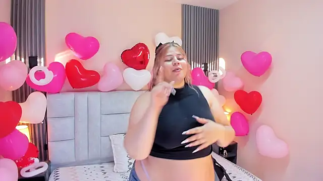 EYMI TOMSOM online show from 02-16-26, 10:44