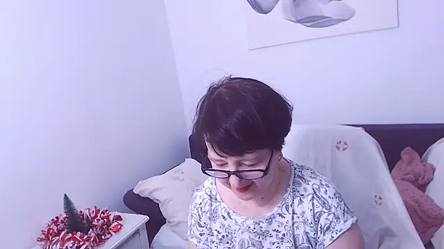 ChristaRose online show from 01-02-25, 06:45