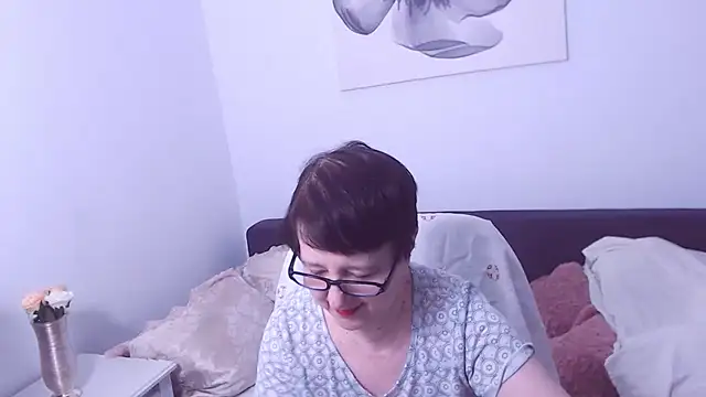 ChristaRose online show from 10-28-25, 11:29