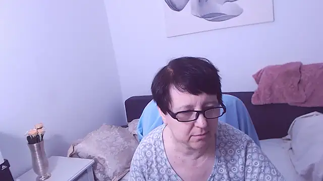 ChristaRose online show from 11-26-25, 07:37