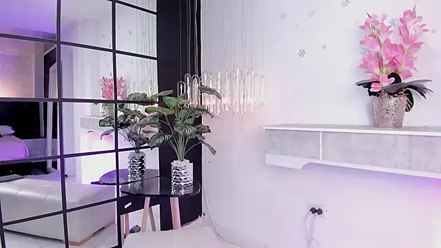  liathompsom09 online show from 01-31-25, 06:14