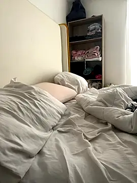 Snapshot of DulceMya6 chatting on 10-08-25, 01:31 DulceMya6 online show from 10-08-25, 01:31