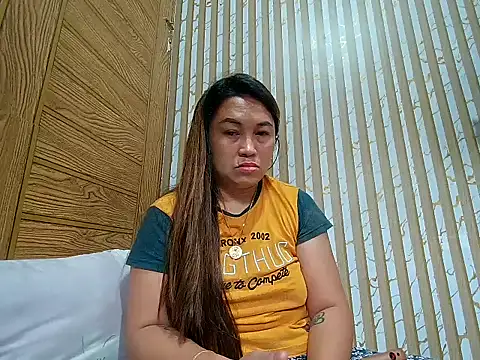 LalaiAsian online show from 12-19-25, 01:01