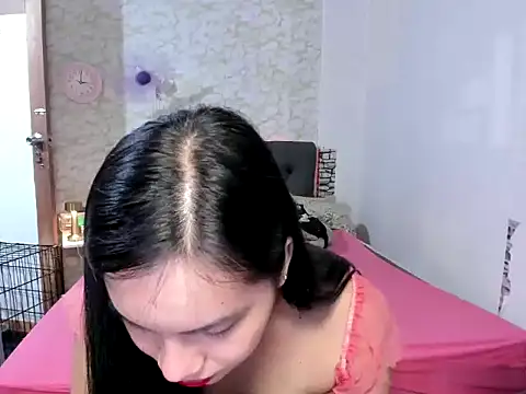 Hebefemme online show from 09-29-25, 06:57