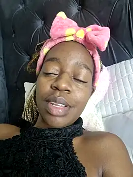 Snapshot of Sexynaughty_Gal chatting on 02-15-25, 08:33 Sexynaughty Gal online show from 02-15-25, 08:33