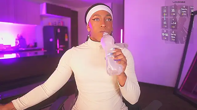 Snapshot of AmberRaus chatting on 02-22-26, 11:03 AmberRaus online show from 02-22-26, 11:03