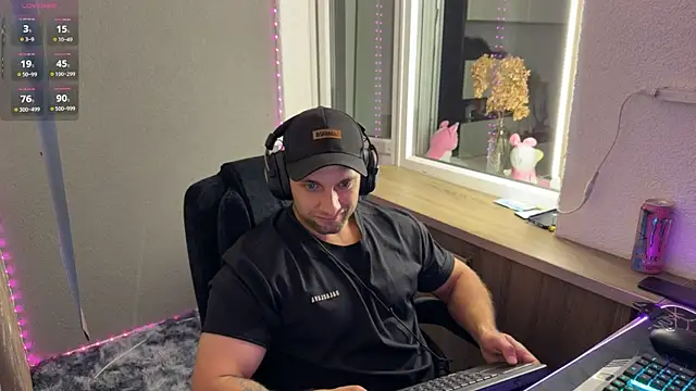 Snapshot of michaelbradleu chatting on 07-10-26, 07:49 michaelbradleu online show from 07-10-26, 07:49