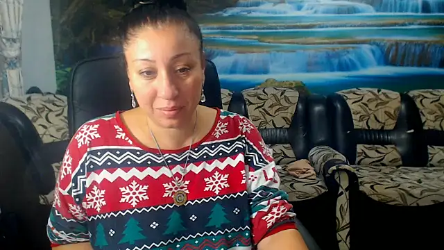 MoistMady online show from 10-01-25, 03:23